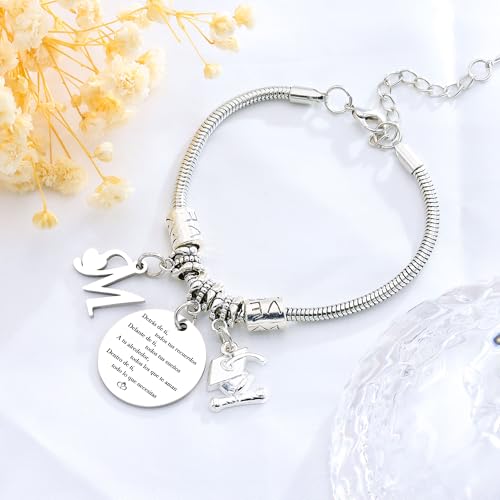 Detalle de Astellea Pulsera con Iniciales Inspiradoras para la Graduación
