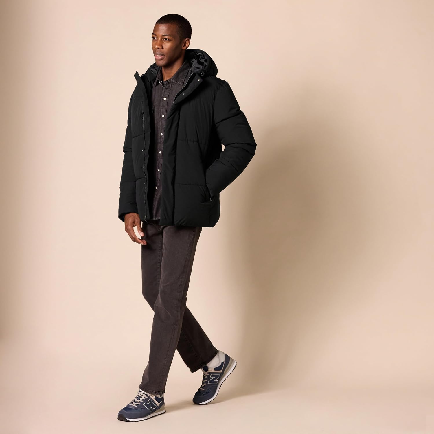 Detalle de Amazon Essentials Herren Jeanshemd mit Stehkragen (normale Passform) – langarm