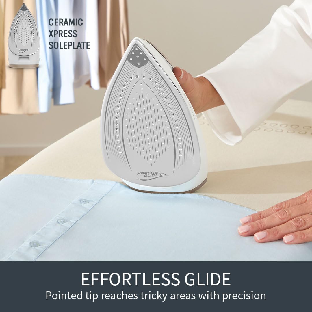 Detalle 2 de Tefal Power Pro Compact 200 Steam Station SV6213G0: Practical Power for Everyday Ironing