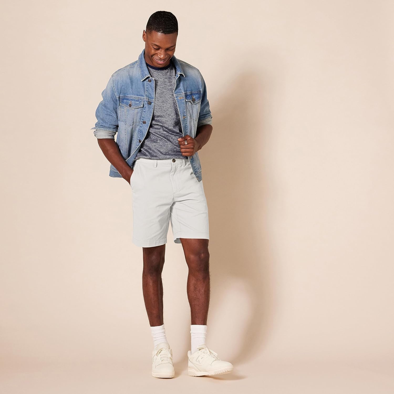 Thumbnail 2 de Amazon Essentials Men's Slim-Fit 9" Chino Shorts