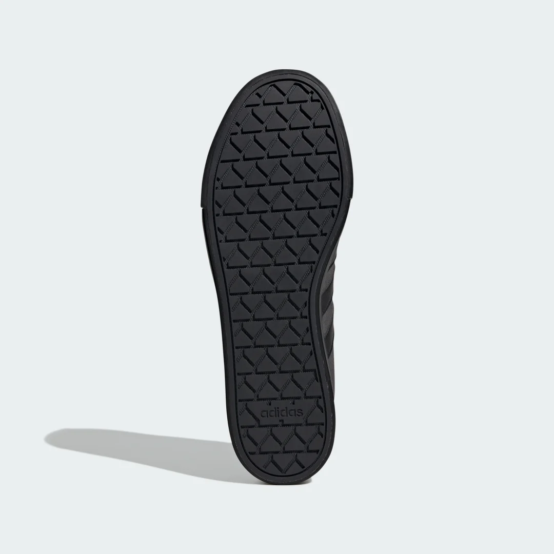 Detalle de Zapatilla Daily 4.0 de Adidas: comodidad básica para el día a día