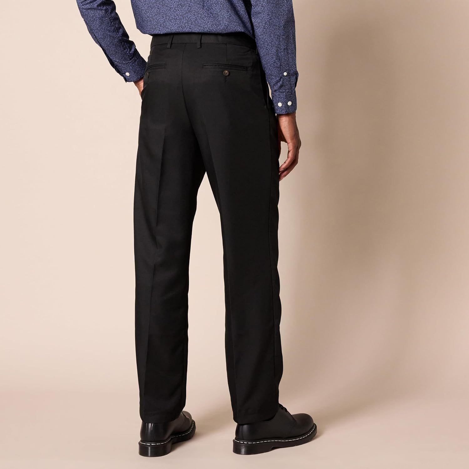 Detalle de Amazon Essentials MAE65005SP18 Men's Classic-Fit Pleated Dress Trousers with Expandable Waist
