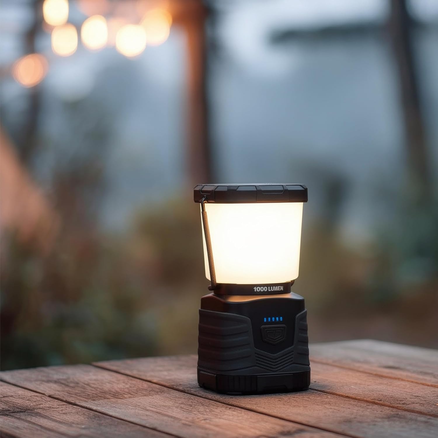 Detalle 2 de Amazon Basics Camping Essentials Lantern, 360-Degree 1000 Lumen LED