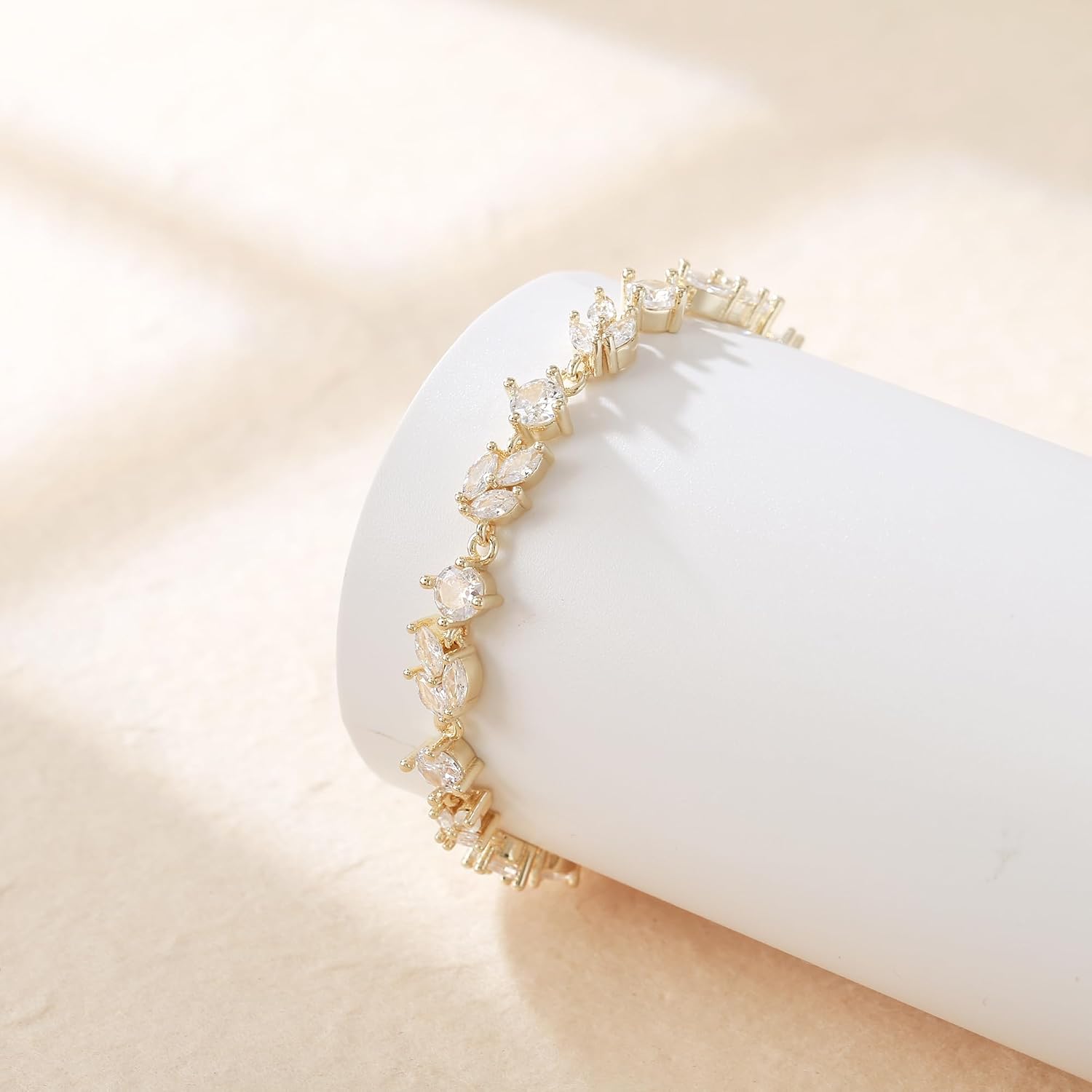Detalle 2 de Clearine Bracciale da sposa con zirconi cubici: braccialetto tennis in ottone per damigelle d'onore