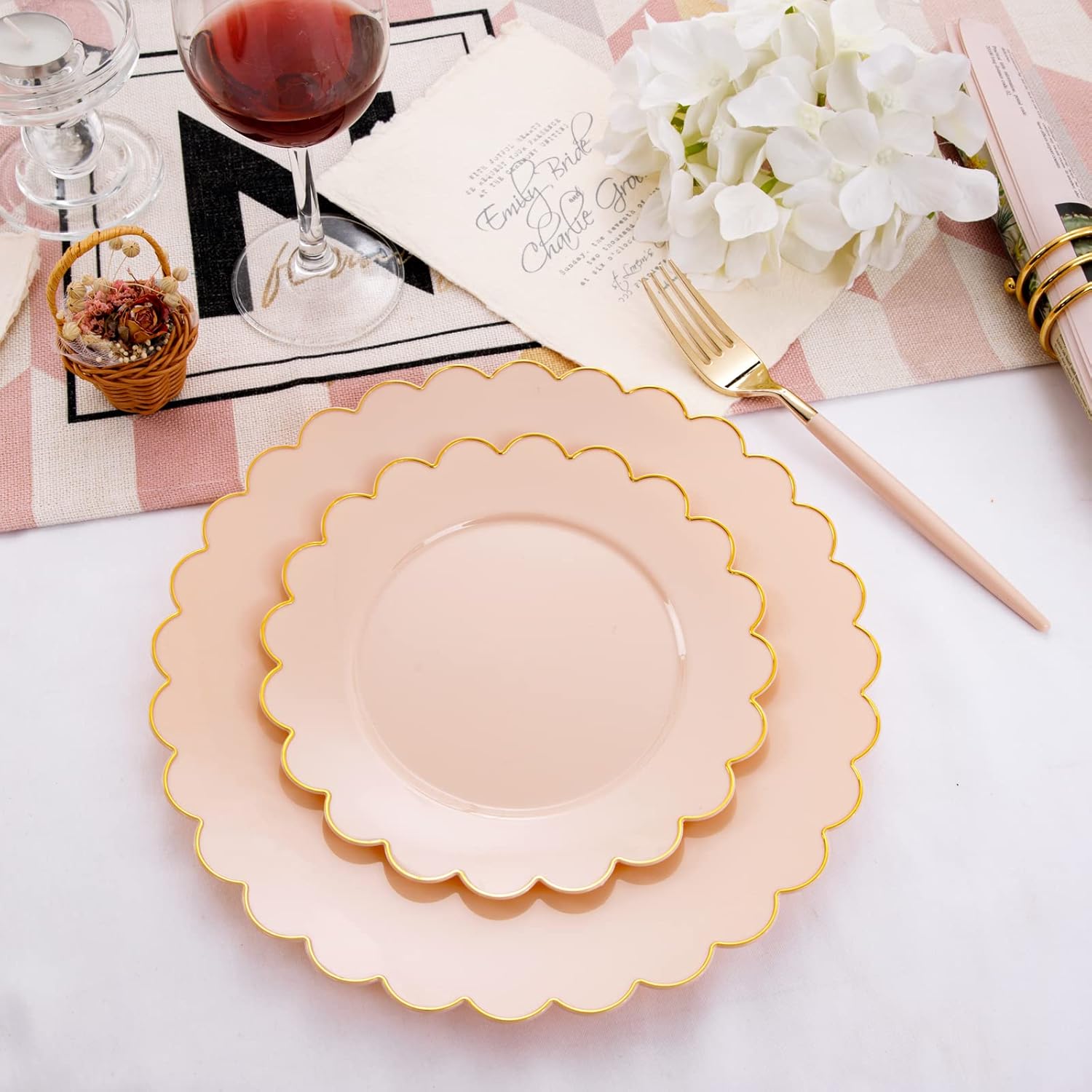 Detalle 2 de LIYH 60 Pcs Pink Plastic Plates with Gold Pink Rim – 30 Dinner (10.25") + 30 Dessert (7.5")