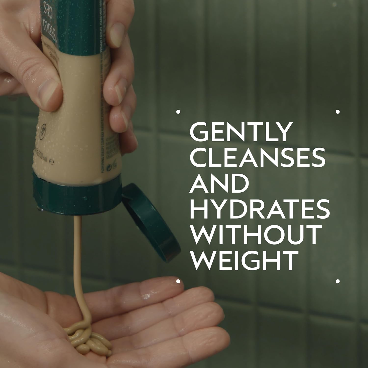 Detalle de Aveda Sap Moss Weightless Hydration Shampoo