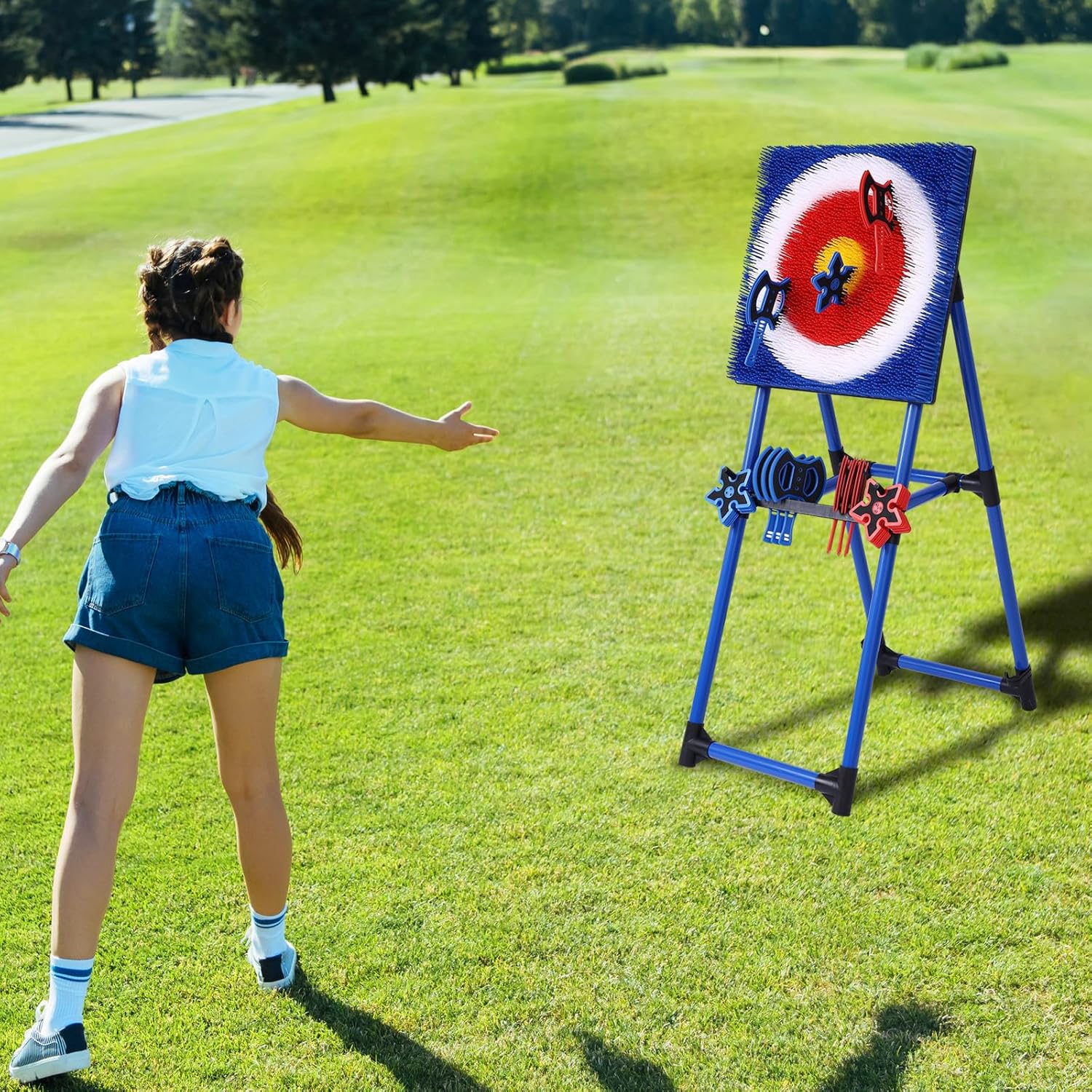 Detalle 2 de Stiatu Axe Throwing Bristle Target Set with 8 Foam Axes — Backyard, Indoor & Outdoor Axe Throwing Game
