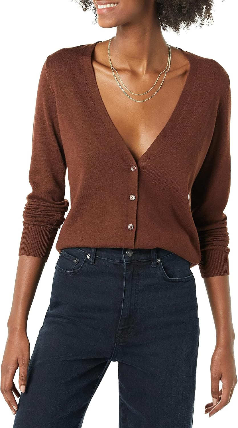 Detalle de Amazon Essentials Women's Lightweight V-Neck Cardigan Plus Size