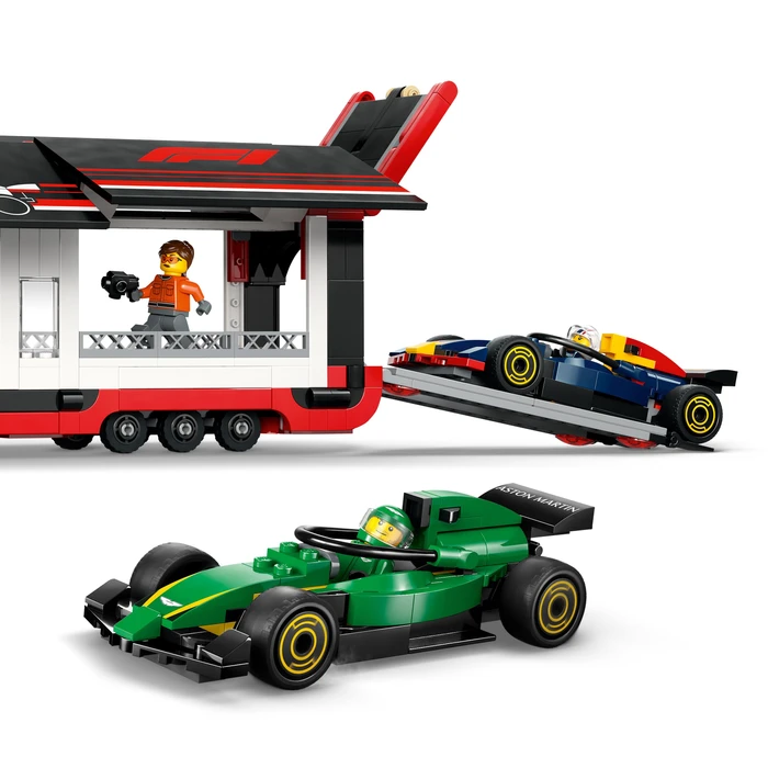 Thumbnail 6 de LEGO City 60445 F1 Transporter mit RB20 und AMR24 F1 Rennautos – 1086 Teile, ab 8 Jahren