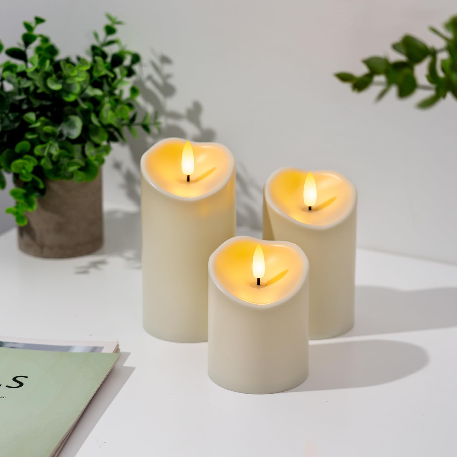 Detalle 2 de AMAGIC Ivory White LED Flameless Candles, 3-Pack in 4", 5" and 6