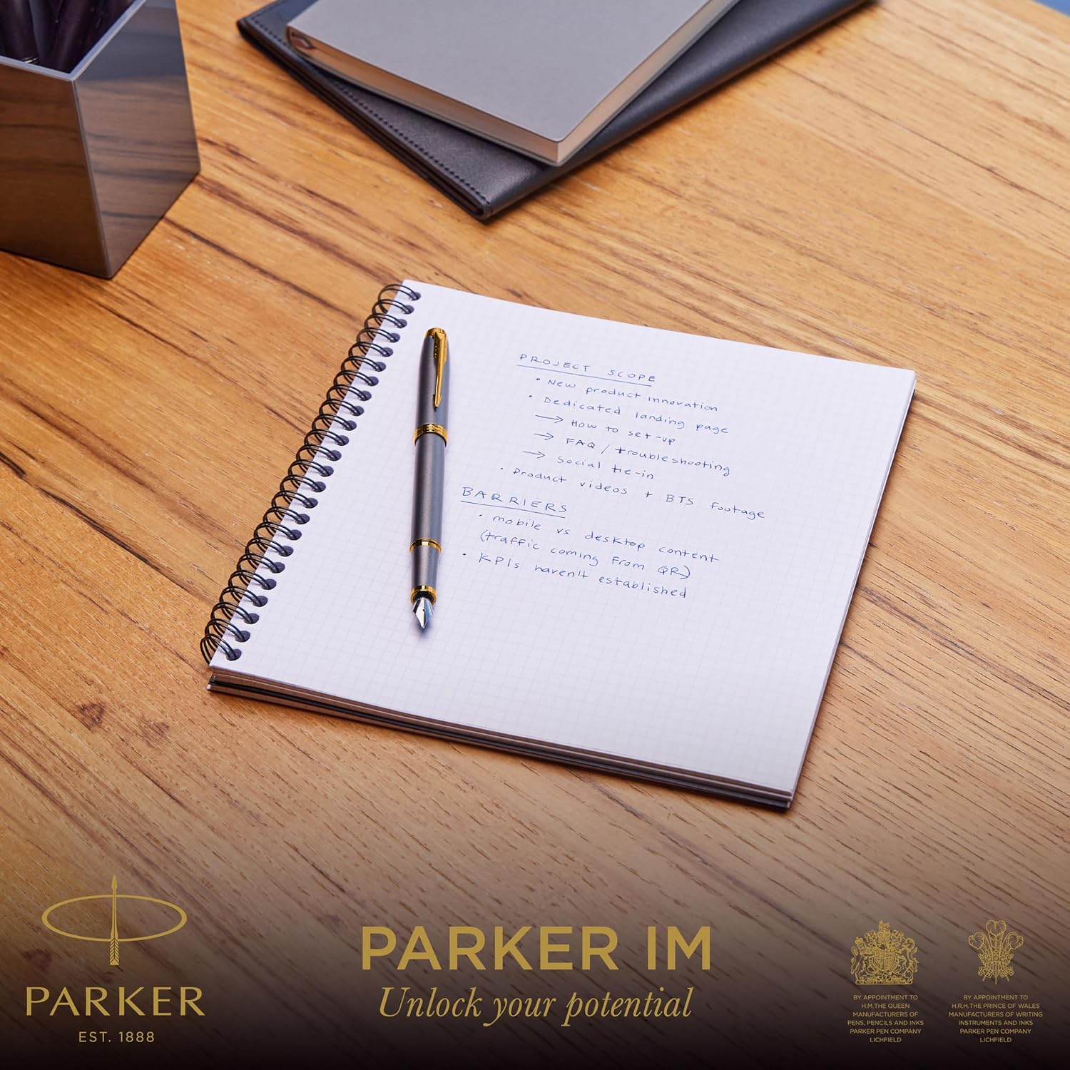 Detalle 2 de PARKER IM Pluma estilográfica gris con detalles dorados ✒