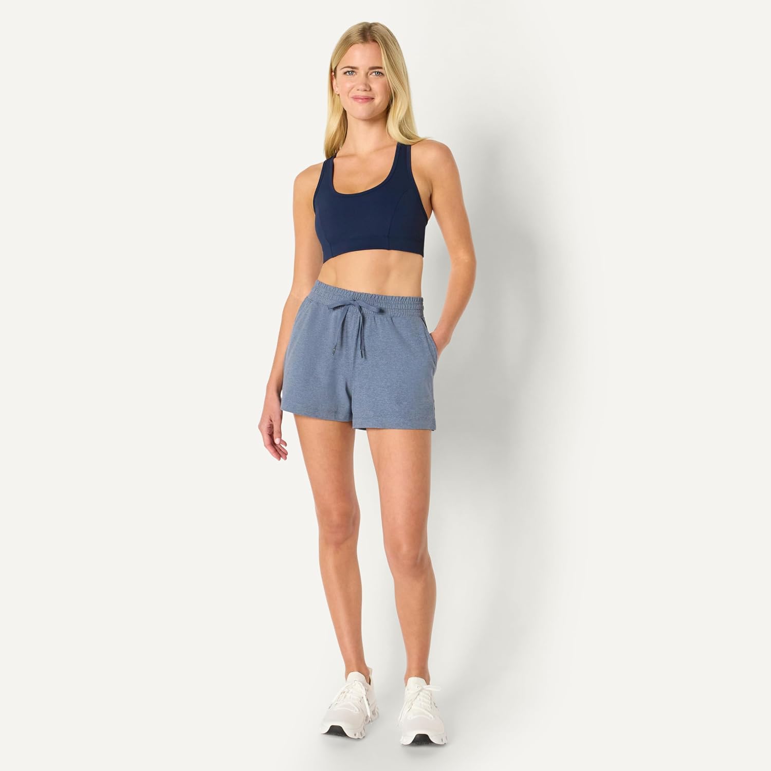 Thumbnail 5 de Amazon Essentials Women's Athletic Soft Performance Lightweight Stretch Sweat Shorts