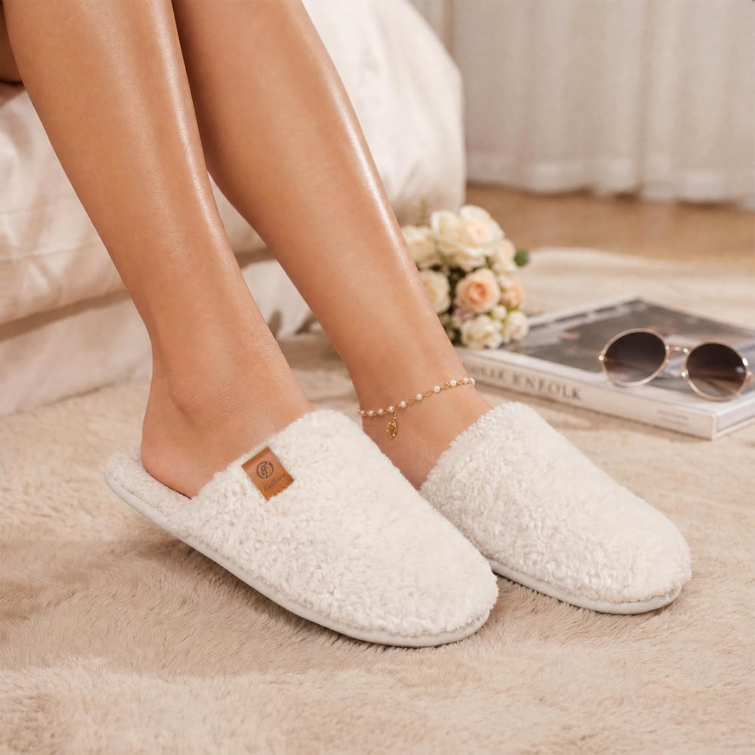 Detalle 2 de EverFoams Women's Cosy Alpine Shearling Memory Foam slippers