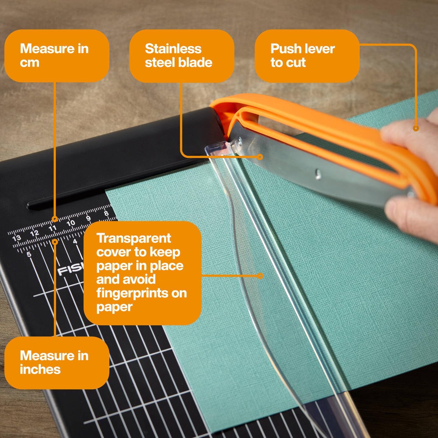Detalle de Fiskars Guillotine Bypass – Format A5 vertical / A4 horizontal, lame auto-affûtante, protège-doigts, 30% recyclé (1077982)