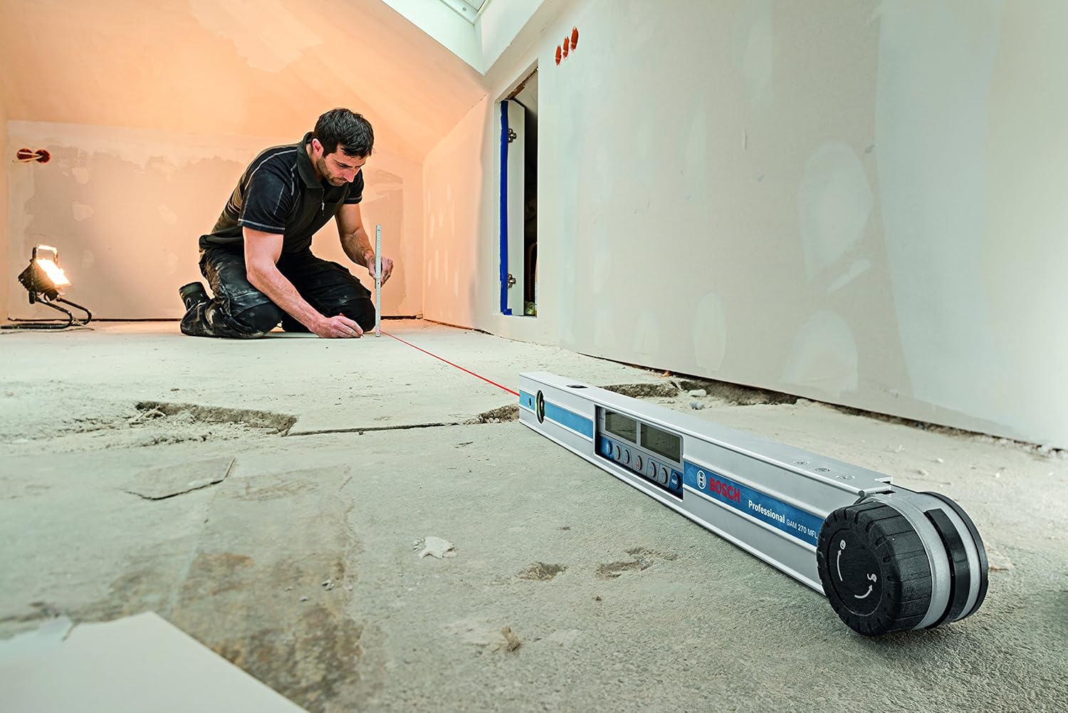 Detalle de Bosch Professional GAM 270 MFL : mesureur d’angle et niveau électronique avec laser jusqu’à 270°