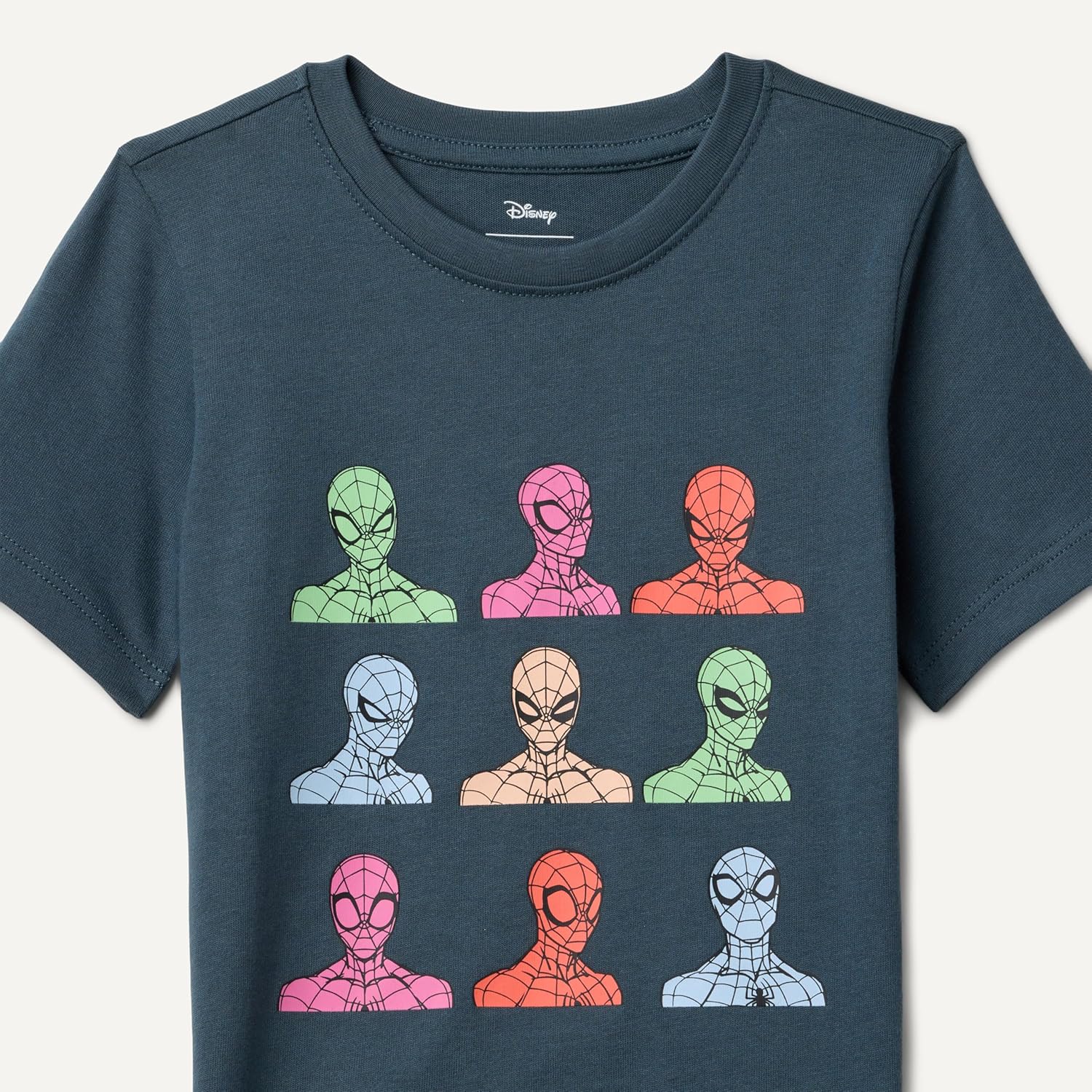 Detalle de Amazon Essentials Boys' Short-Sleeve T-Shirts, Pack of 4: A Practical Everyday Staple