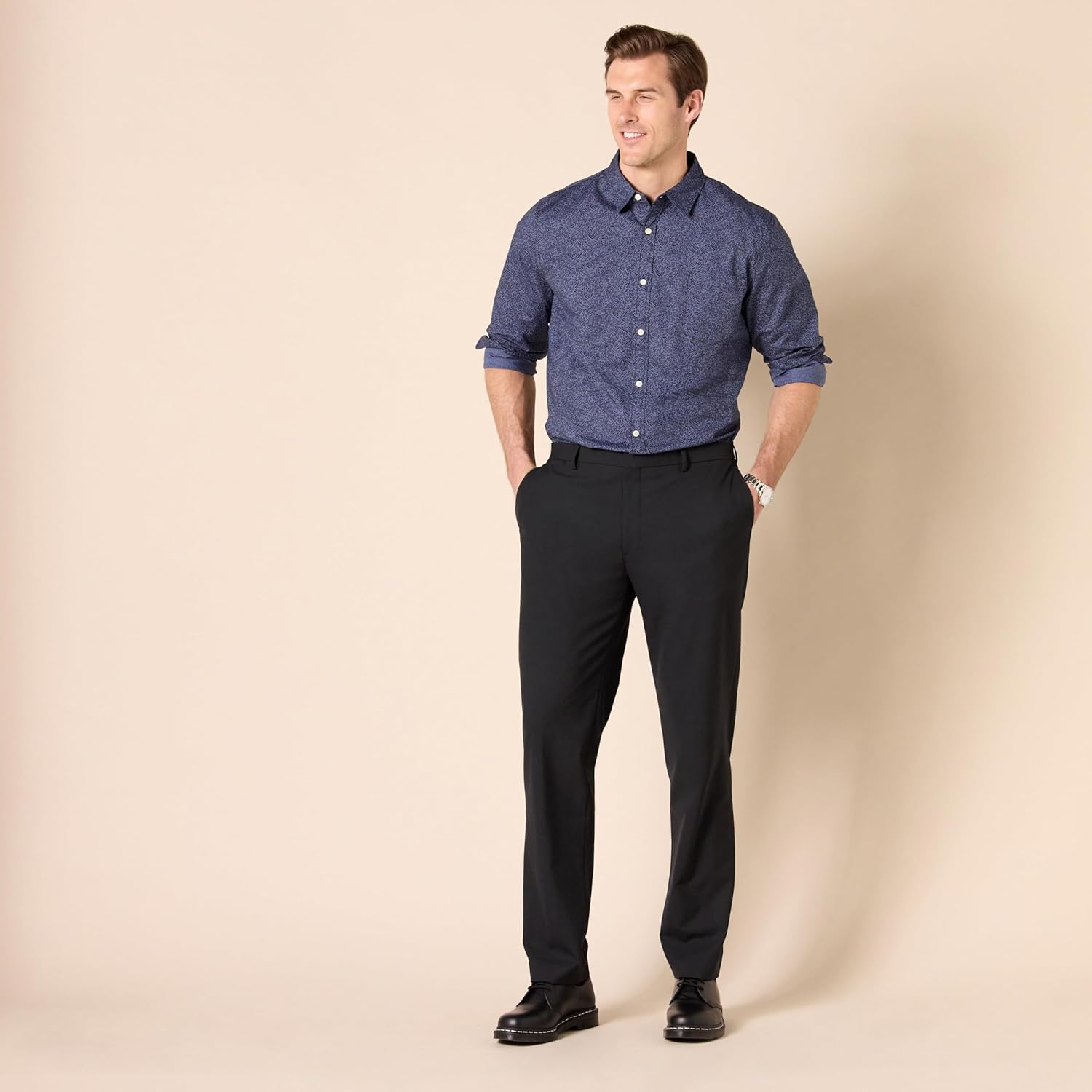 Thumbnail 6 de Amazon Essentials Men’s Slim-Fit Wrinkle-Resistant Stretch Dress Trousers