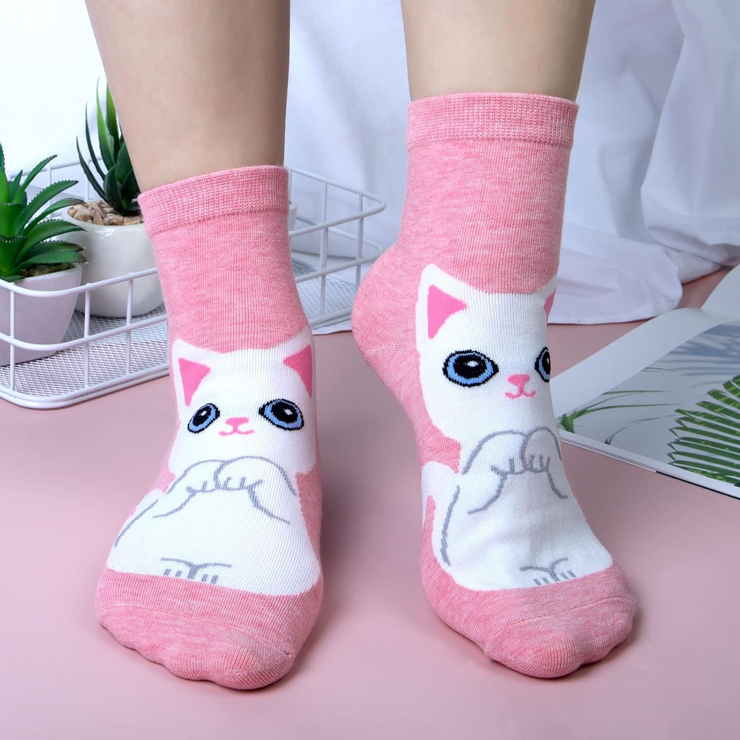 Thumbnail 1 de Womens Socks Ladies Breathable Soft Cotton Crew with Cute Dog Animal Patterns – 5 Pairs, Multicolour