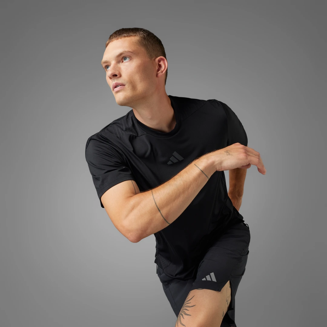 Detalle de Camiseta Designed-for-Training Intensity en negro de Adidas