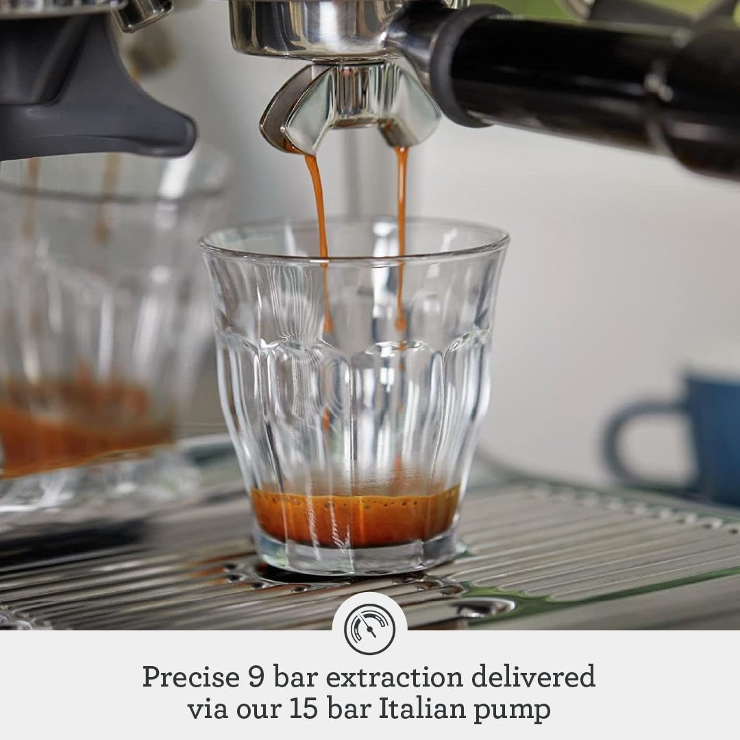 Detalle de Sage Barista Express: Manual Tamping, Built‑in Grinder, and Steady Milk Texturing for Home Espresso