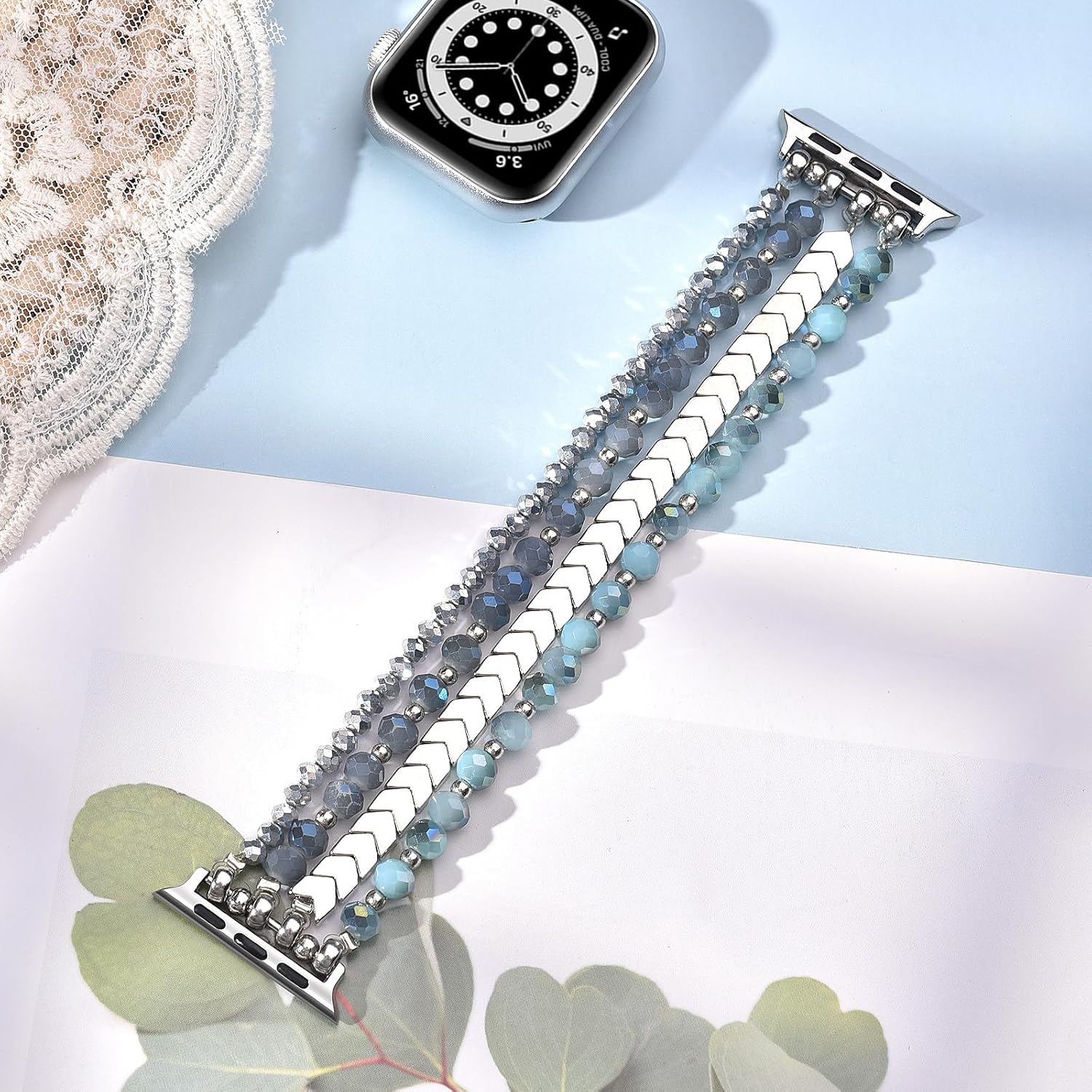 Detalle 2 de V.R.HOPE beaded Apple Watch strap 44mm