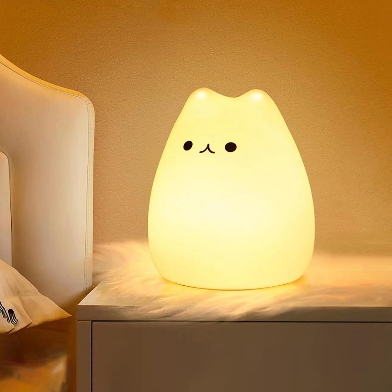 Detalle de FOMYHEARD Luce Notturna per Bambini 3 in 1: silicone, RGB, dimmerabile, timer 1h/3h, USB-C
