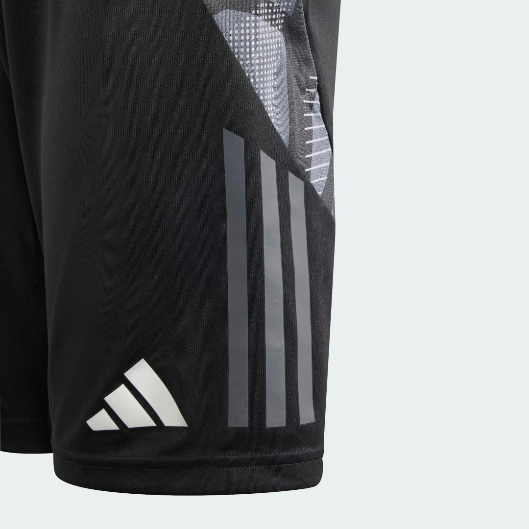 Detalle de Pantalón corto de entrenamiento Tiro 24 Competition (Adolescentes) — Adidas