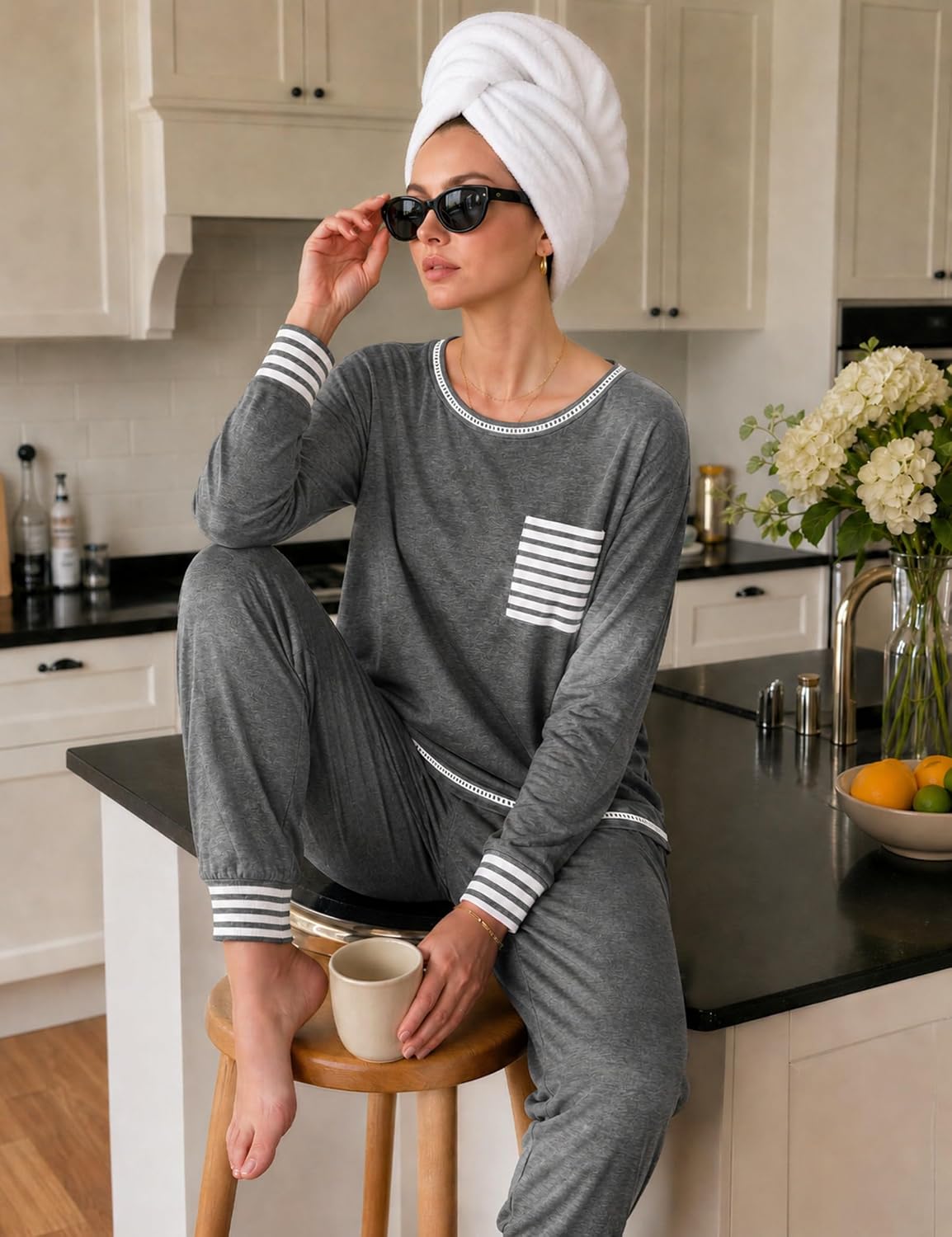 Detalle 2 de SWOMOG Women’s Modal Pajama Set with Long-Sleeve Top and Pants