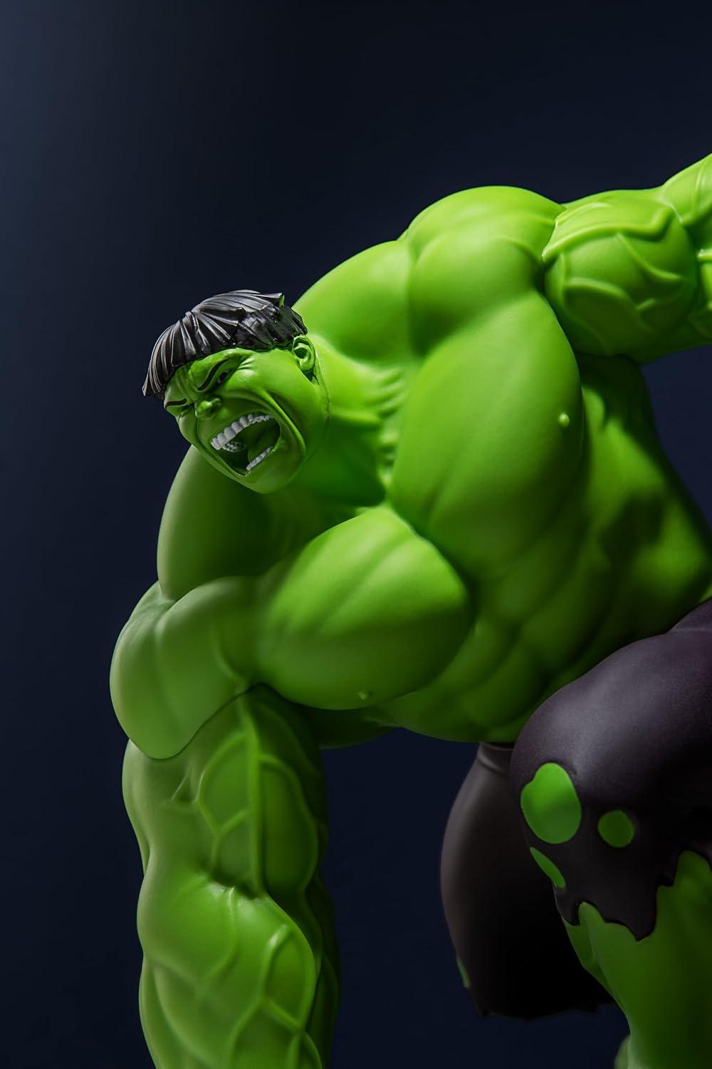 Detalle 2 de Paladone Marvel Hulk – lampa-diorama 34 cm, 3 poziomy jasności, USB