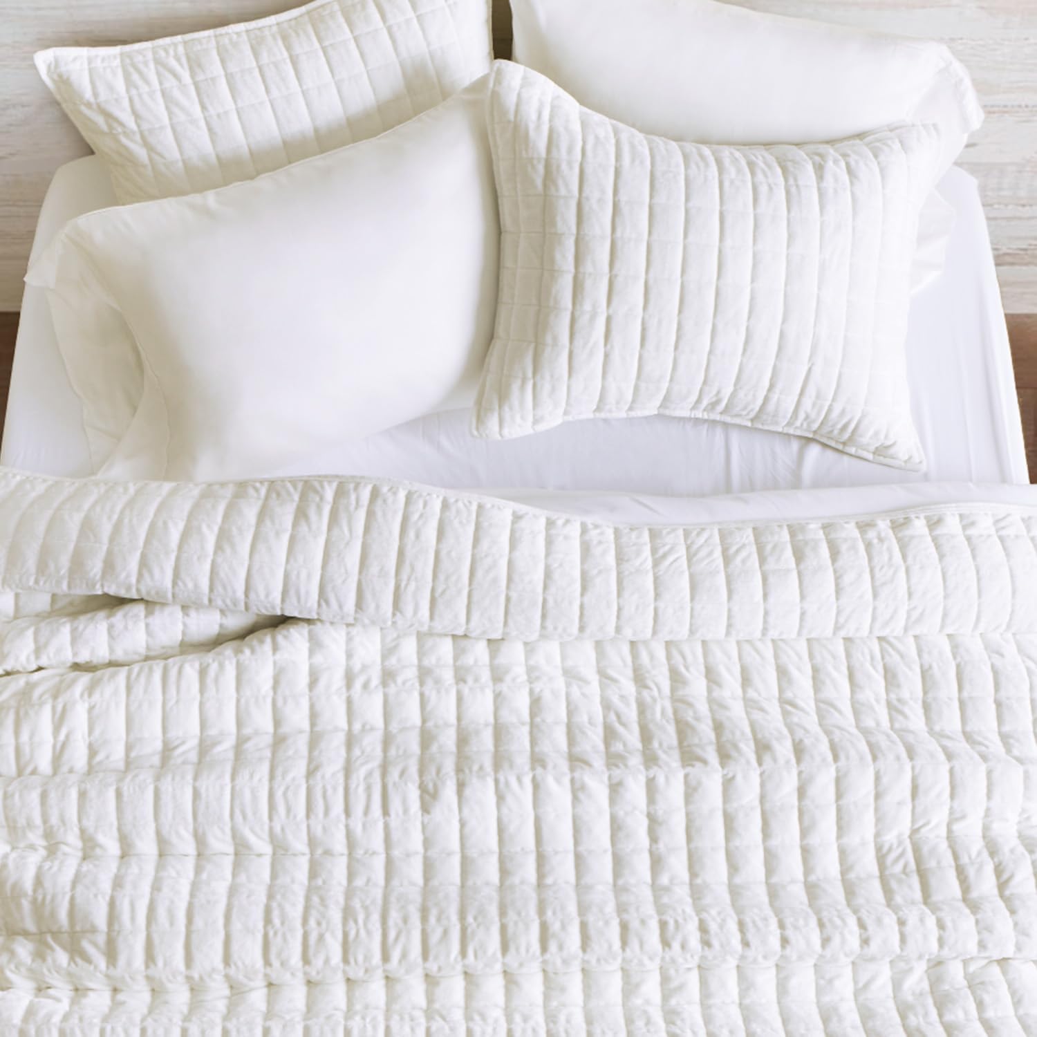 Detalle de RECYCO Luxury Velvet Quilt Set
