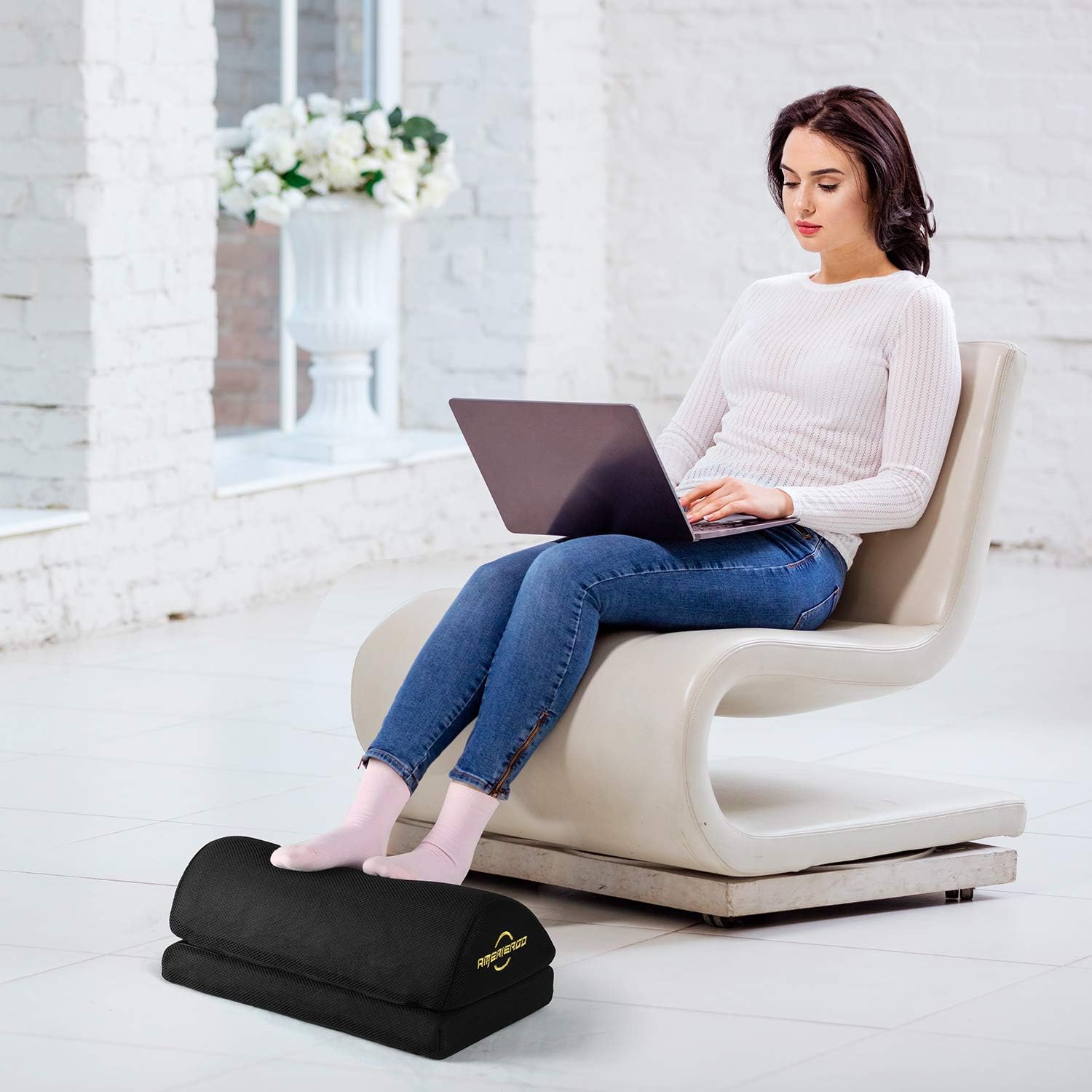 Detalle 2 de AMERIERGO under desk footrest wedge 2 heights