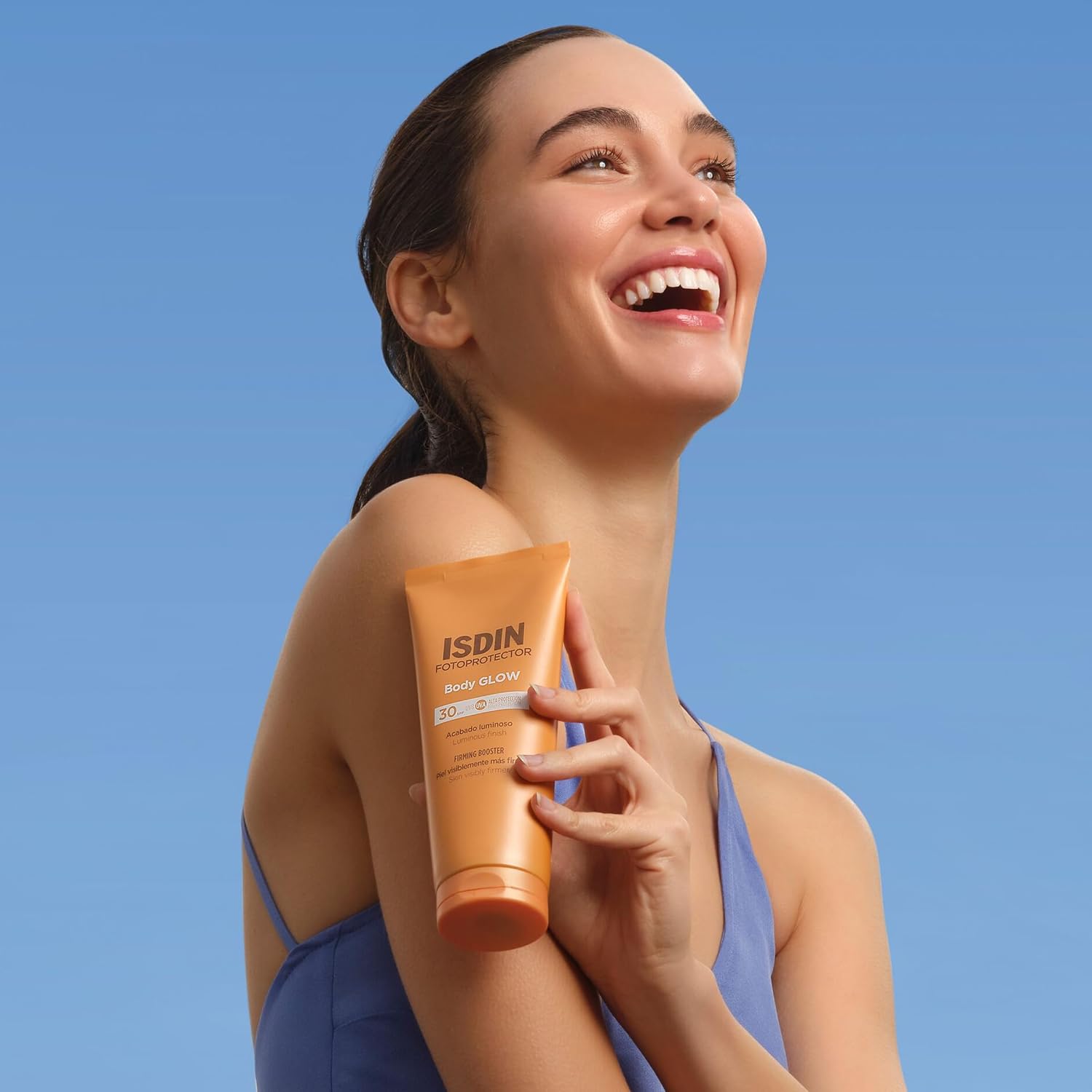 Detalle 2 de ISDIN Body Glow SPF 30 200 ml — crème solaire corporelle illuminatrice à effet glow