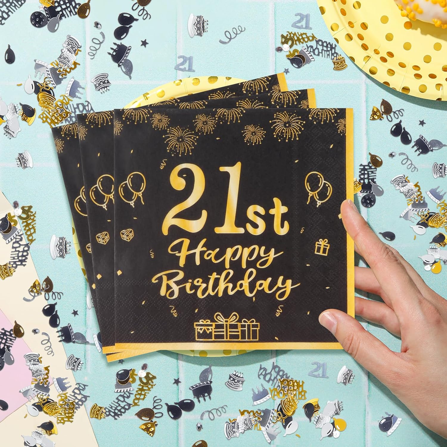 Thumbnail 3 de Yiran 60th Birthday Table Decorations Pack with 20 Black & Gold Napkins and Birthday Confetti
