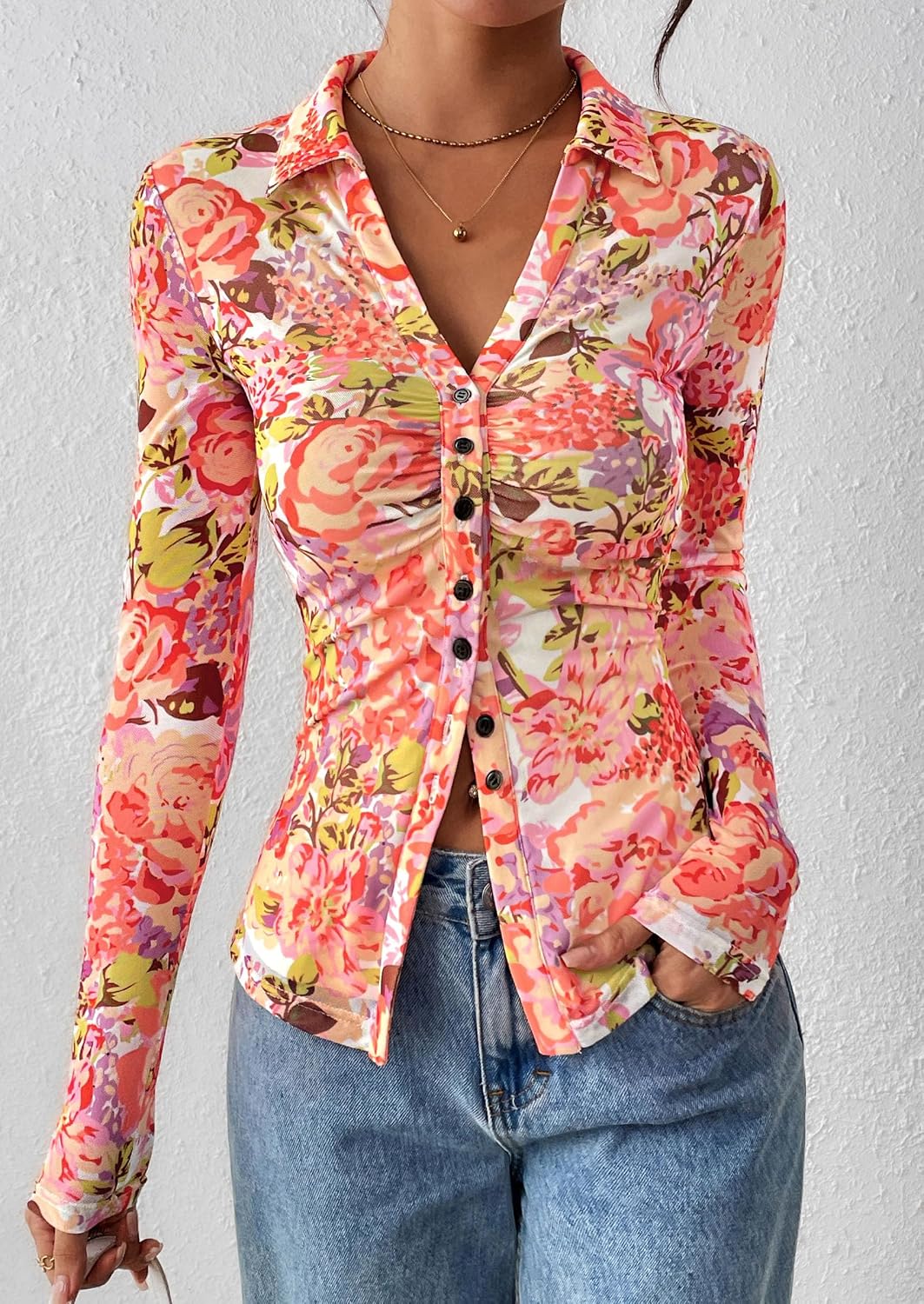 Detalle 2 de PRETTYGARDEN Women Button Down Floral Boho Blouse – Lightweight Mesh, Ruched Fitted Top