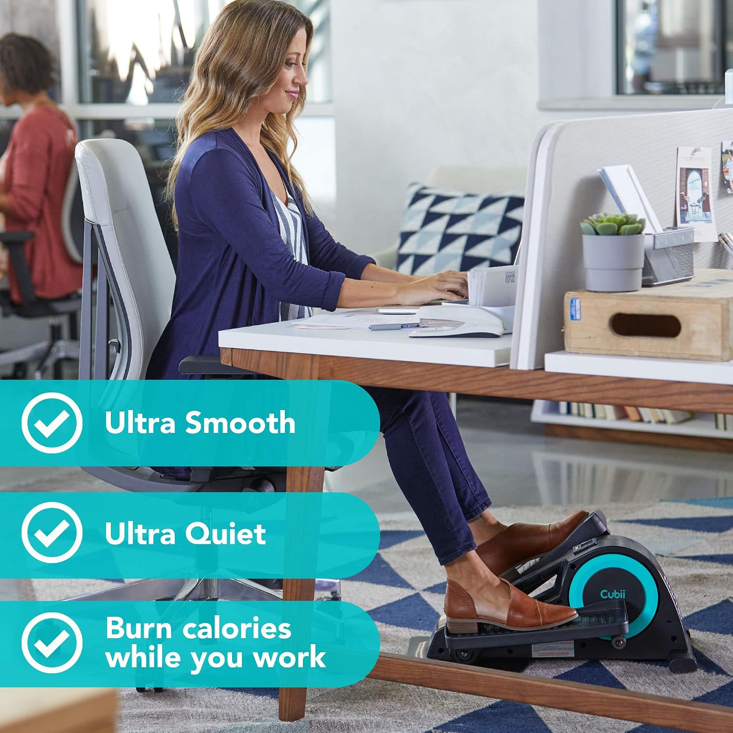 Thumbnail 4 de Cubii JR1 under-desk elliptical for seniors