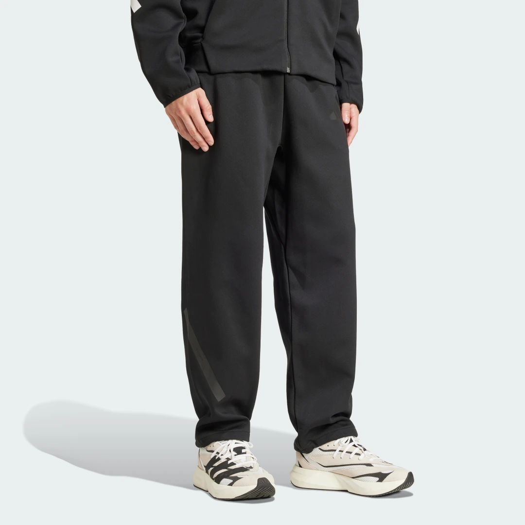 Detalle de Pantalón adidas Z.N.E. Open-Hem Negro