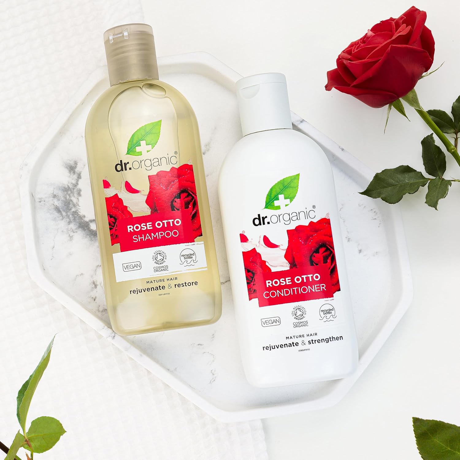 Detalle 2 de Dr. Organic Rosa de Otto-balsam för torrt hår med rosdoft