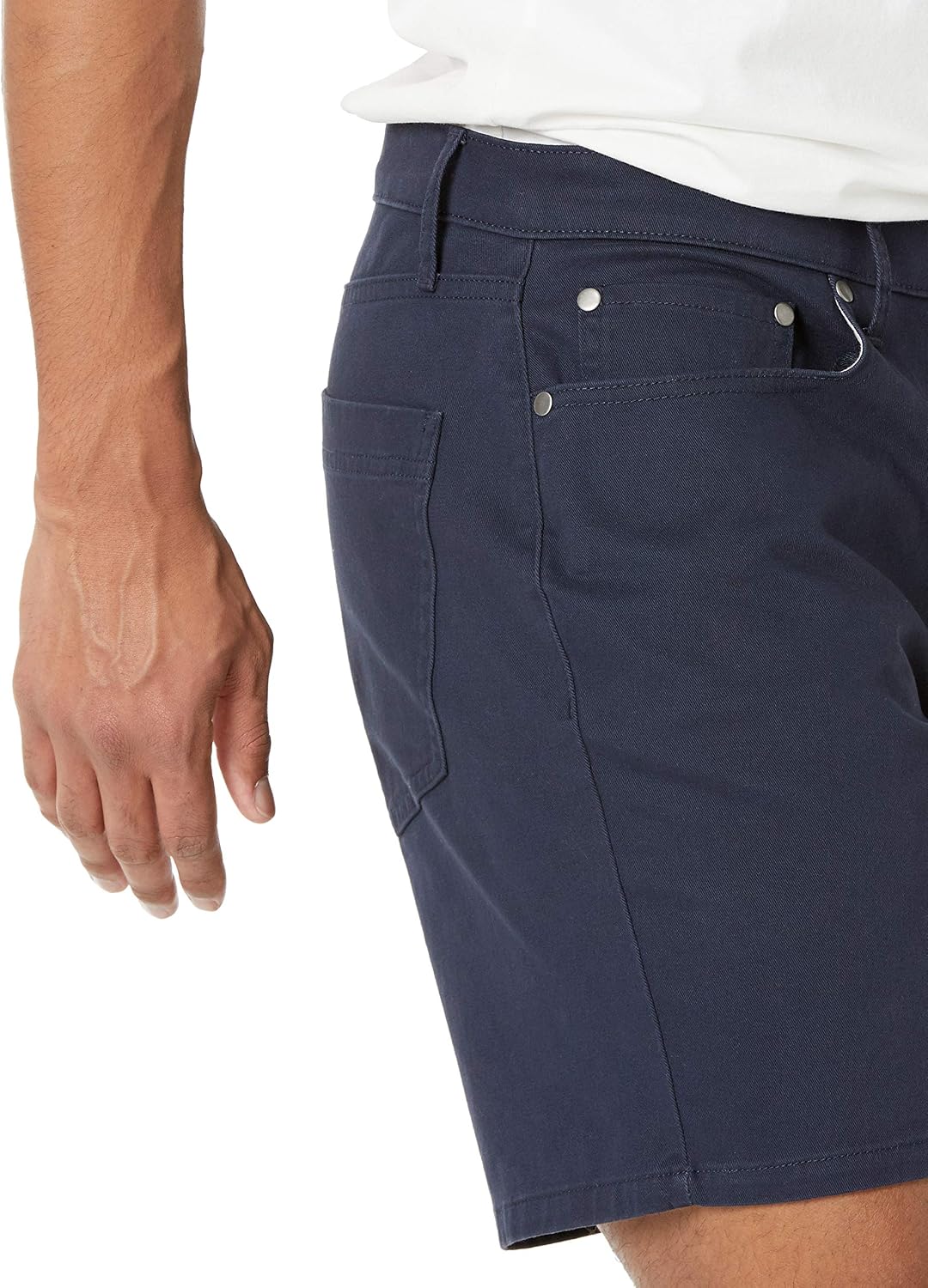 Detalle de Amazon Essentials Men's Slim-Fit Stretch 5-Pocket Shorts, 9” Inseam