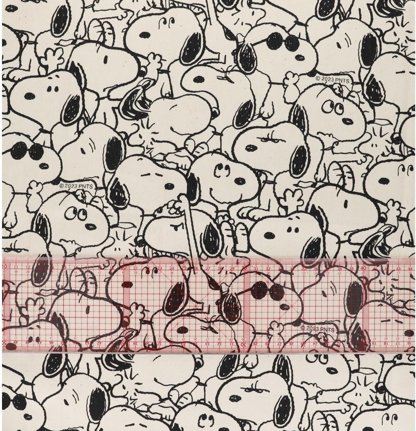 Detalle de 清原 771270 PEANUTS スヌーピー オックス生地 モノクロ・生成 綿100% 109cm幅×1mカット