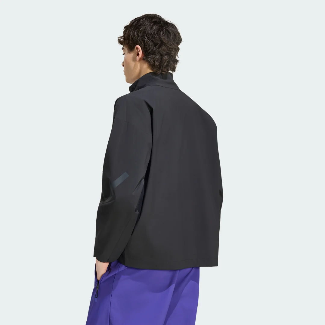 Detalle 2 de SUDADERA ADIDAS Z.N.E. WOVEN en Negro: guía de compra