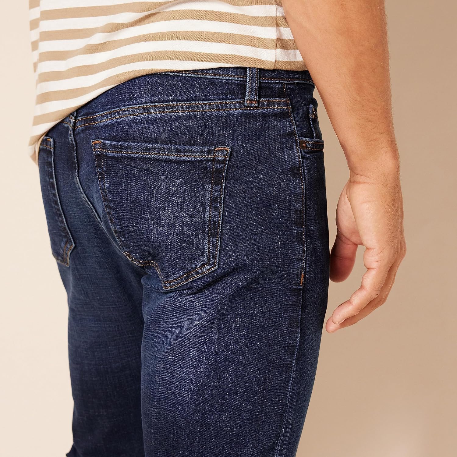 Detalle de Amazon Essentials Jeans Slim Fit - Colori Fuori Produzione Uomo, Blu Scuro Vintage, 29W / 30L