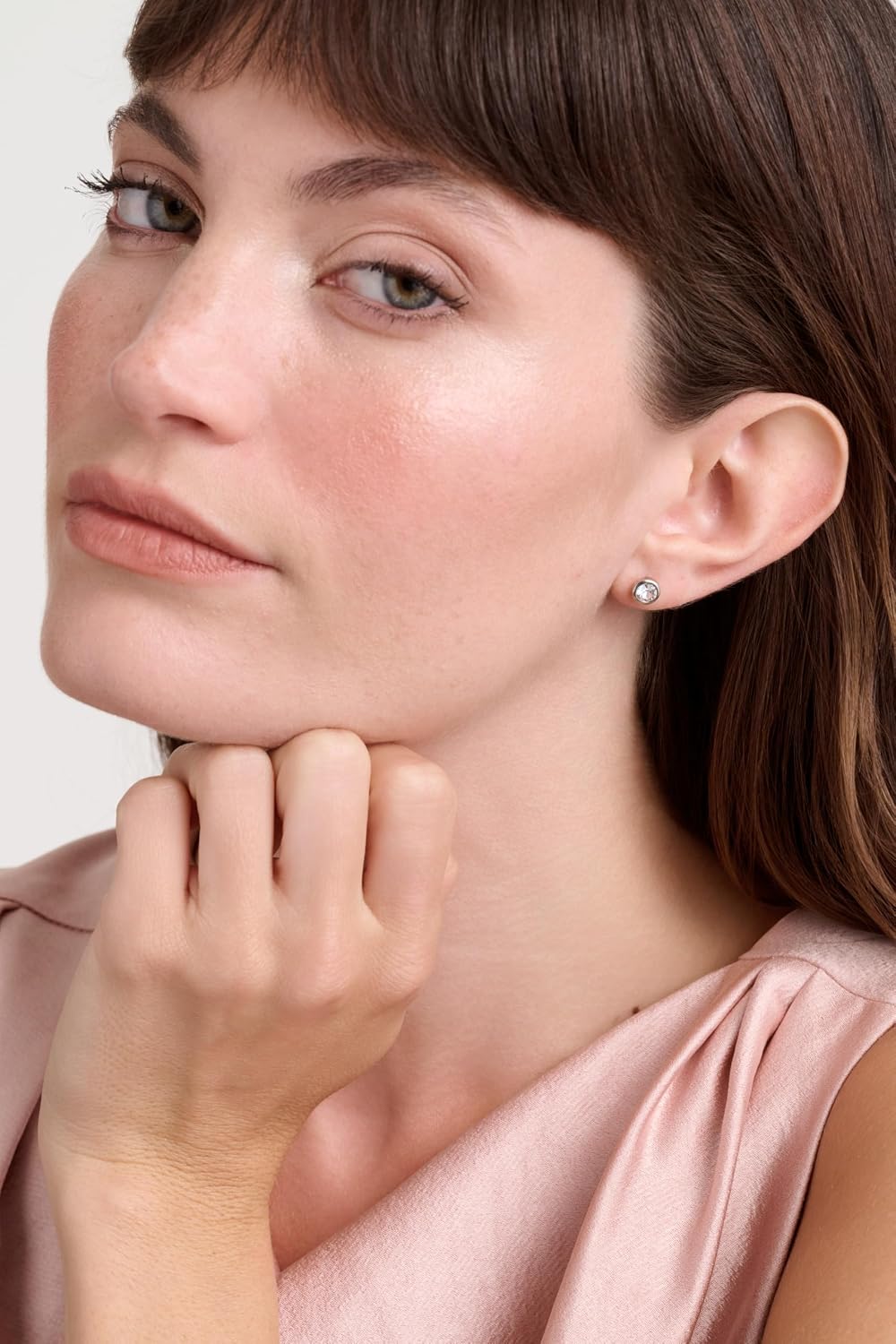 Detalle 2 de Ted Baker Sinaa Crystal Stud Earrings For Women (Silver/Crystal)