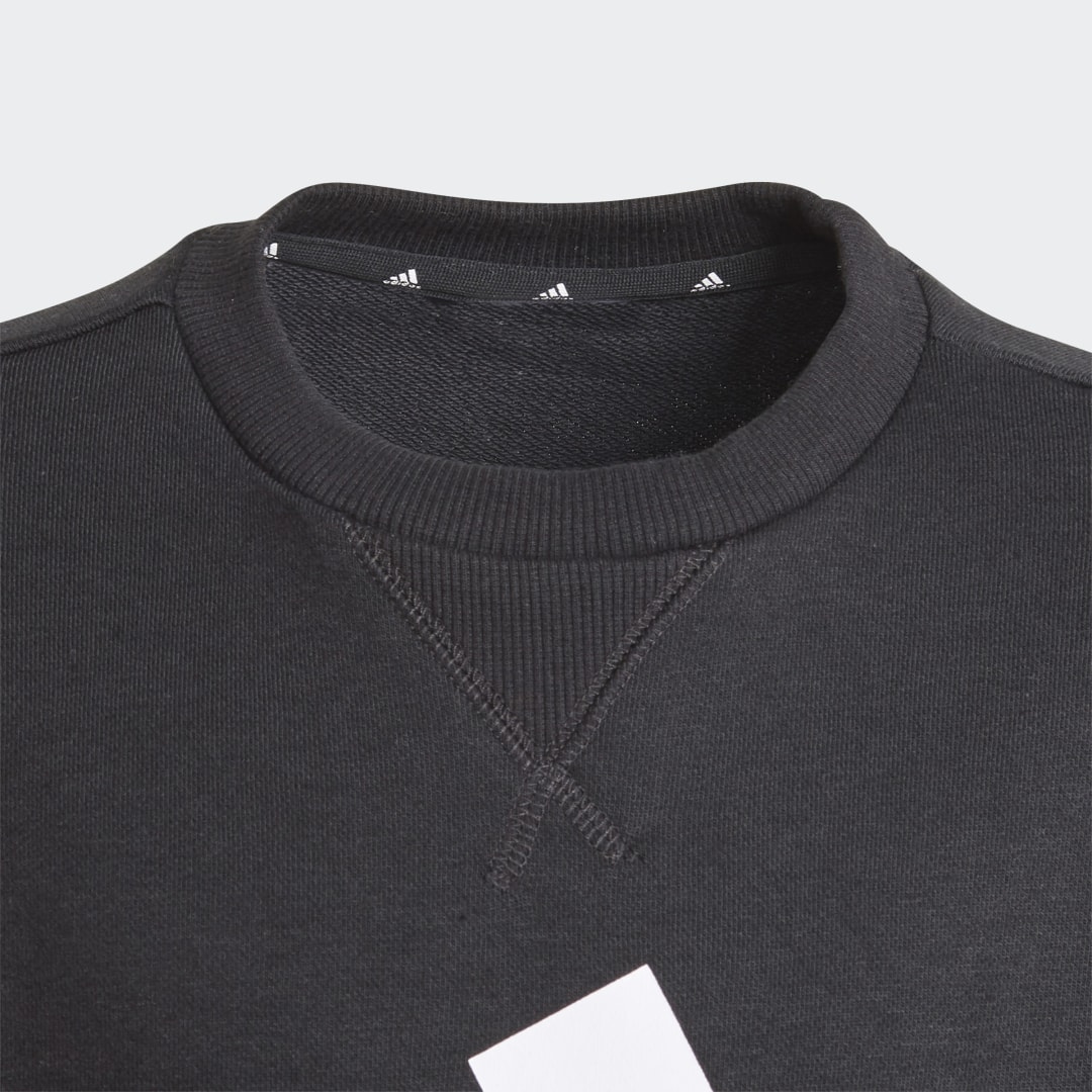 Detalle de Sudadera Essentials Adidas (negro) — comodidad para el día a día