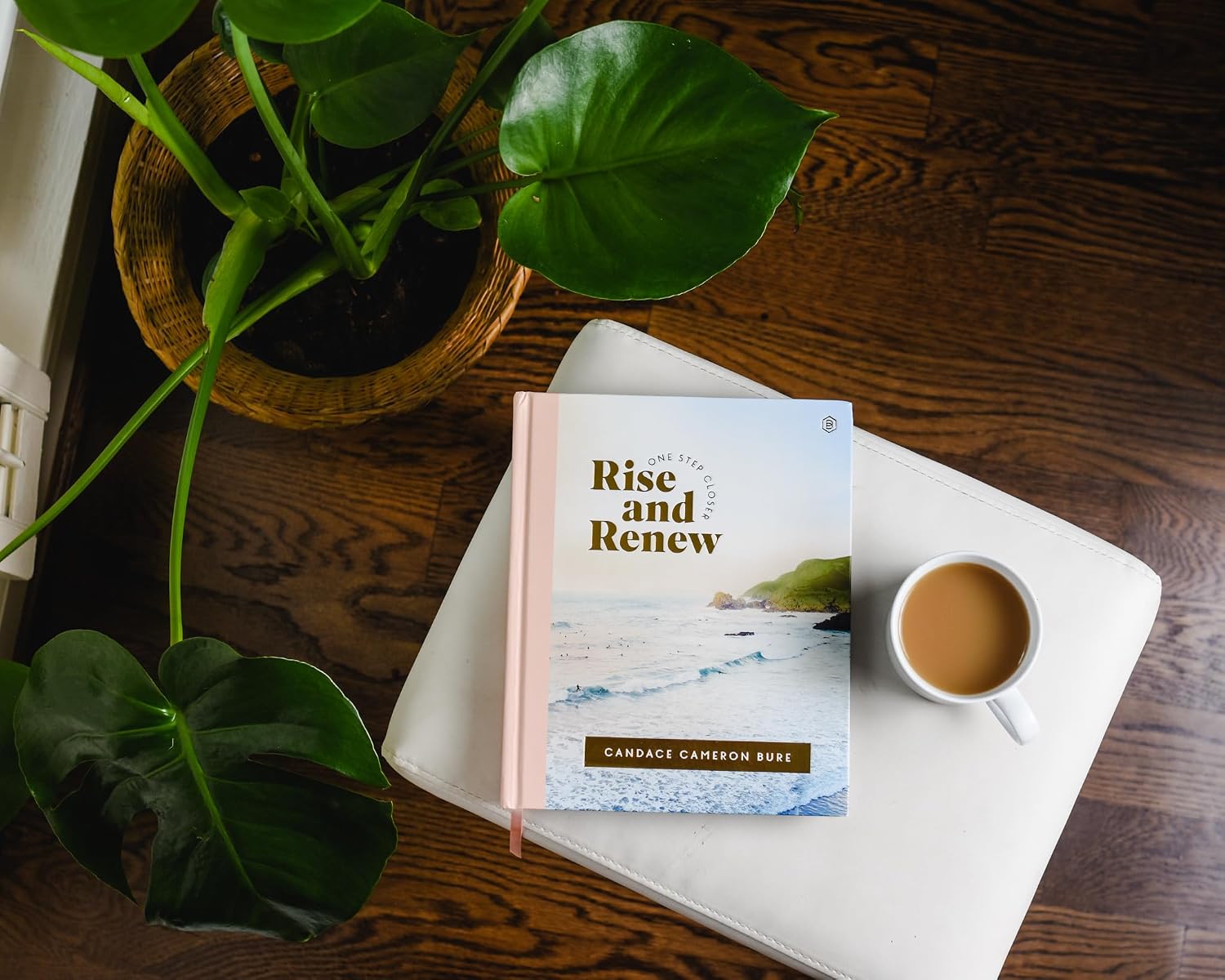 Detalle de Rise and Renew – 30-dagars andaktsbok med bibelverser och reflektionsövningar