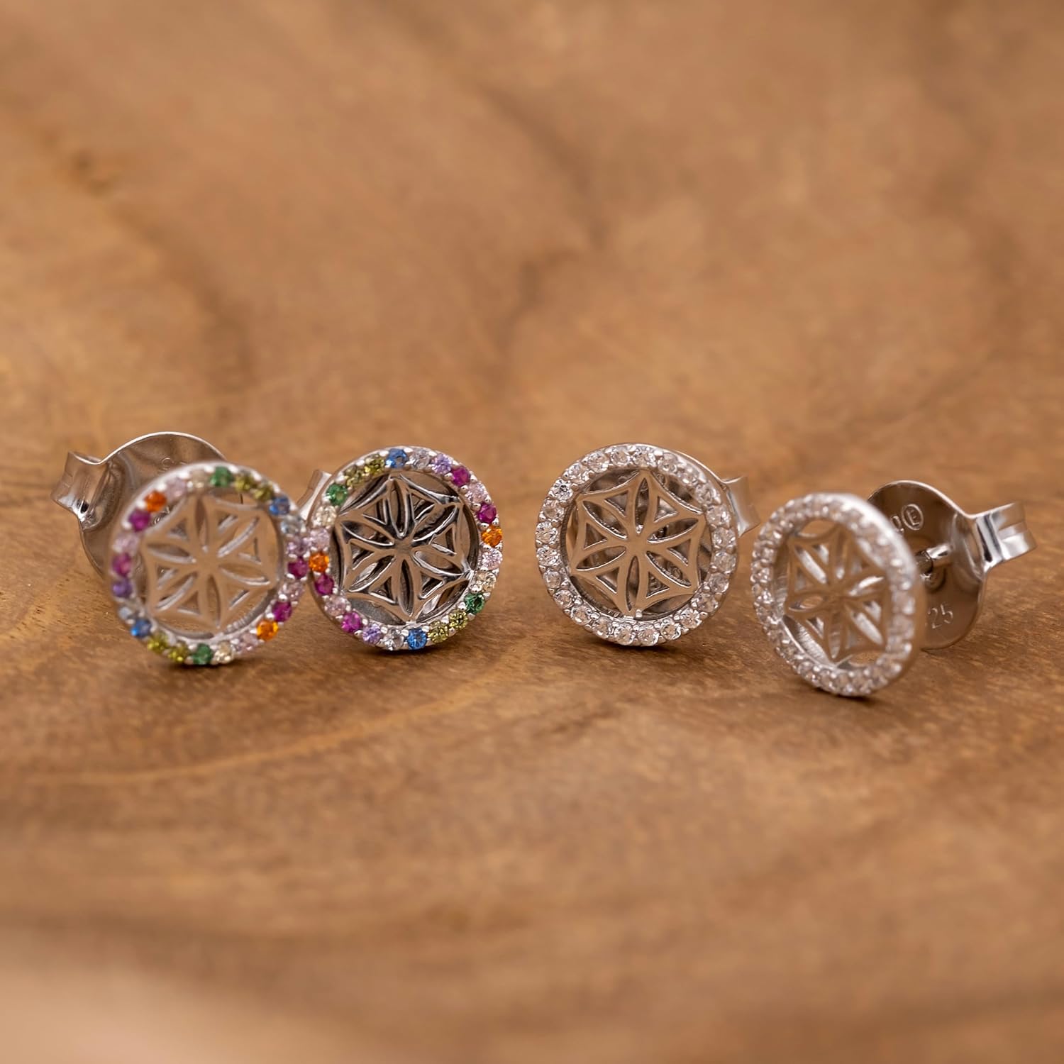 Detalle de Engelsrufer Damen Ohrringe Lebensblume aus Sterling Silber – Ohrstecker mit Steckverschluss