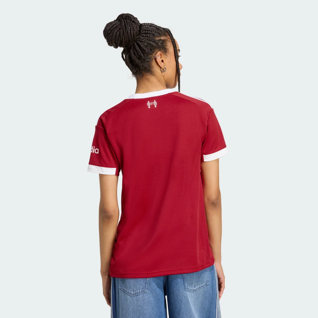 Detalle de Camiseta Liverpool FC 25/26 Home de Adidas – Rojo