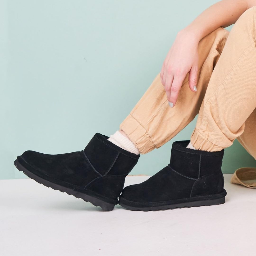 Detalle de Bearpaw Betty – damskie botki za kostkę, casualowe obuwie zimowe w wielu kolorach