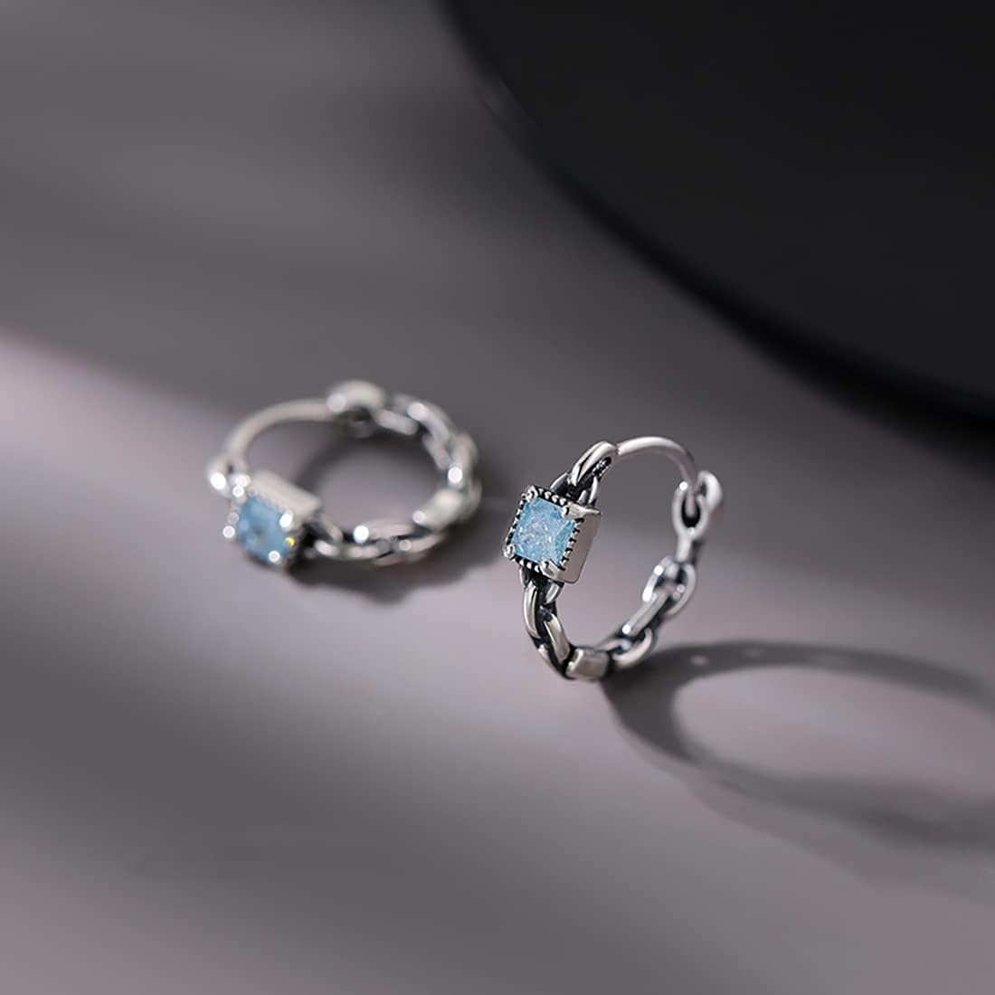 Detalle 2 de SLUYNZ 925 Sterling Silver Blue CZ Hoop Earrings for Women – 1.3 cm Link Huggie