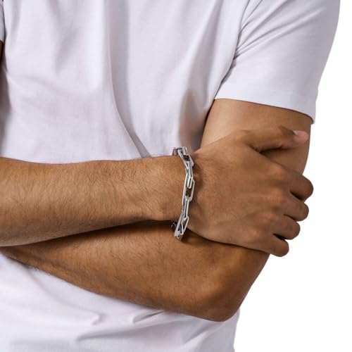 Detalle de Diesel Pulsera de hombre en acero inoxidable tono plateado con cierre de langosta