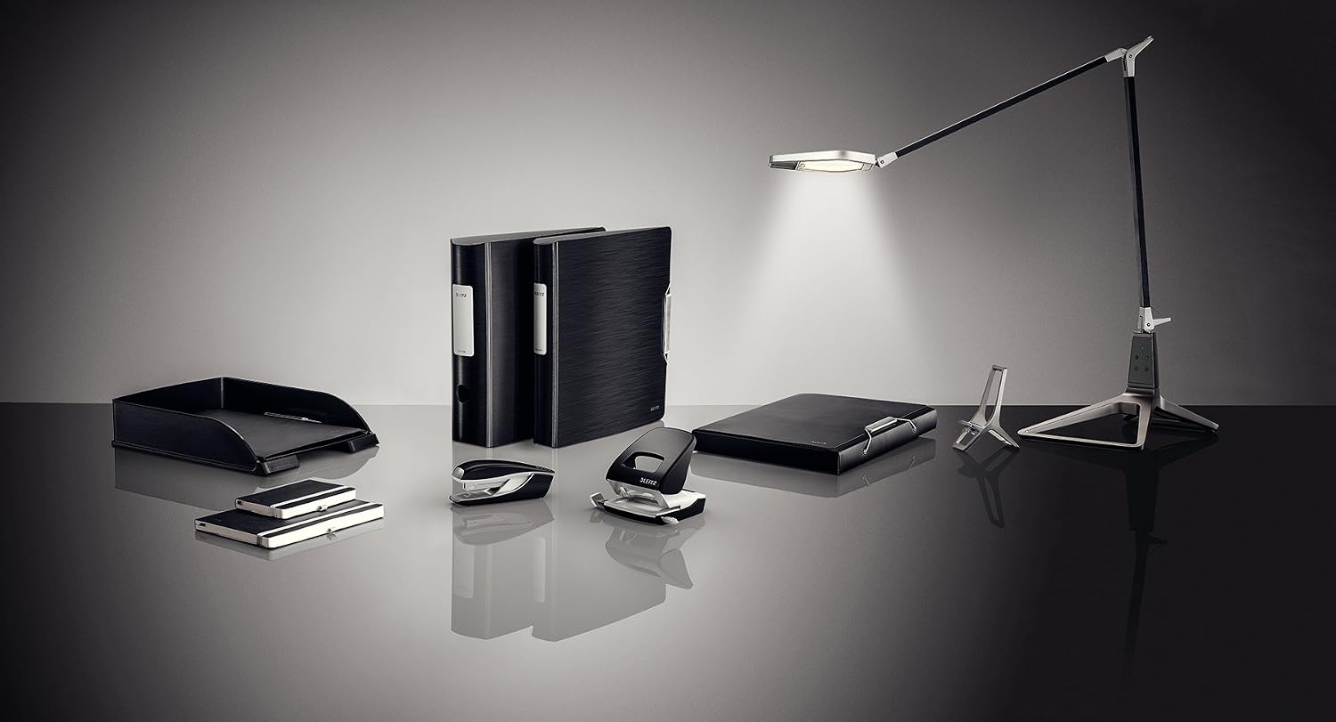 Detalle 2 de Leitz Pratica Perforatrice da Ufficio 2 fori, 30 Fogli, Nero Satinato – Gamma Style